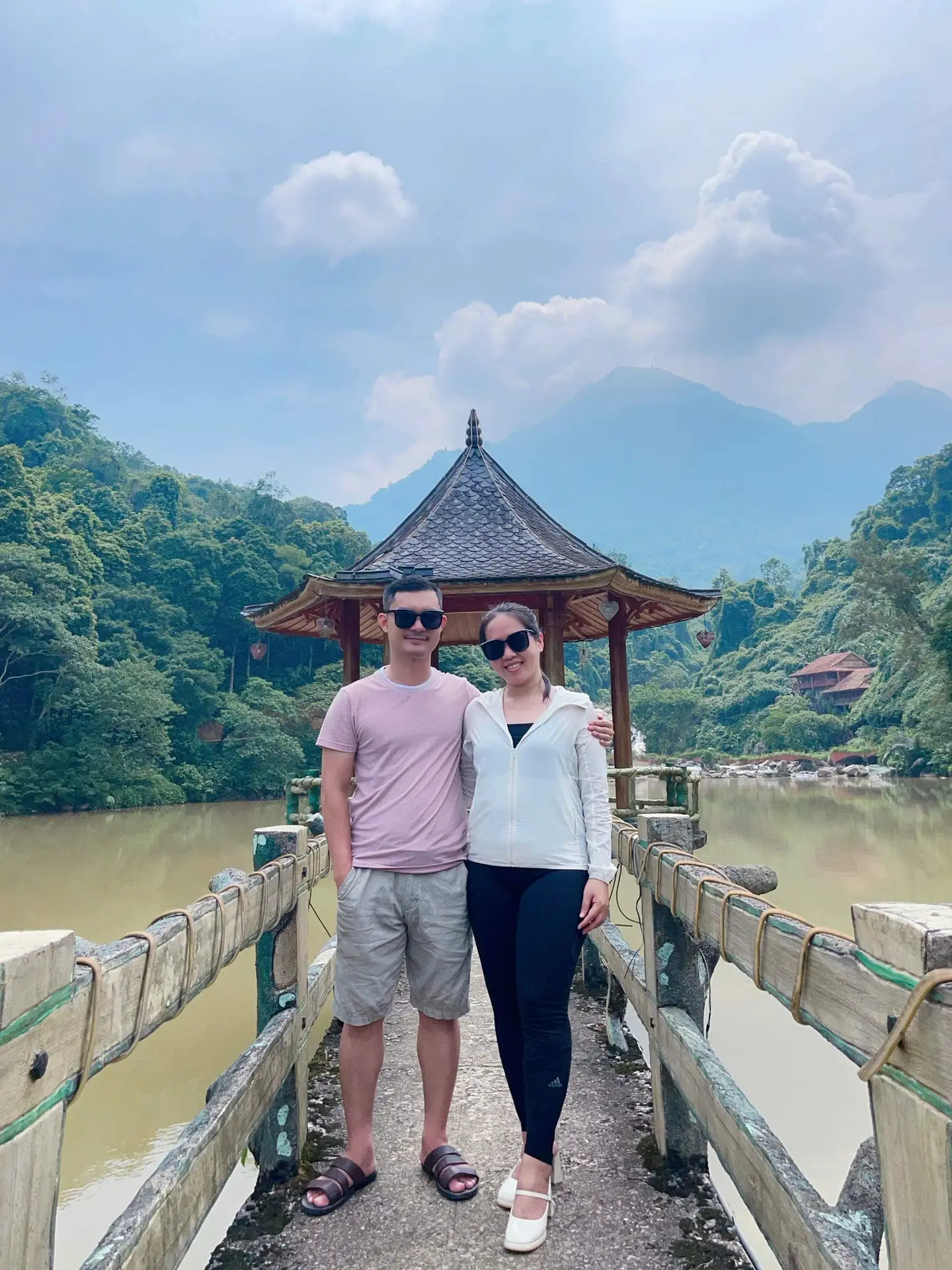 img 1725100325117 1725100378725